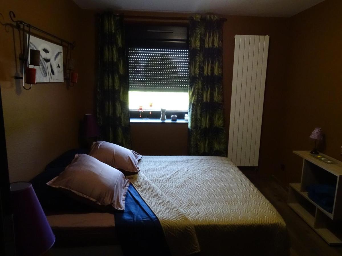 Bois De Chenes House Bed & Breakfast ฟาลส์บวร์ก ภายนอก รูปภาพ