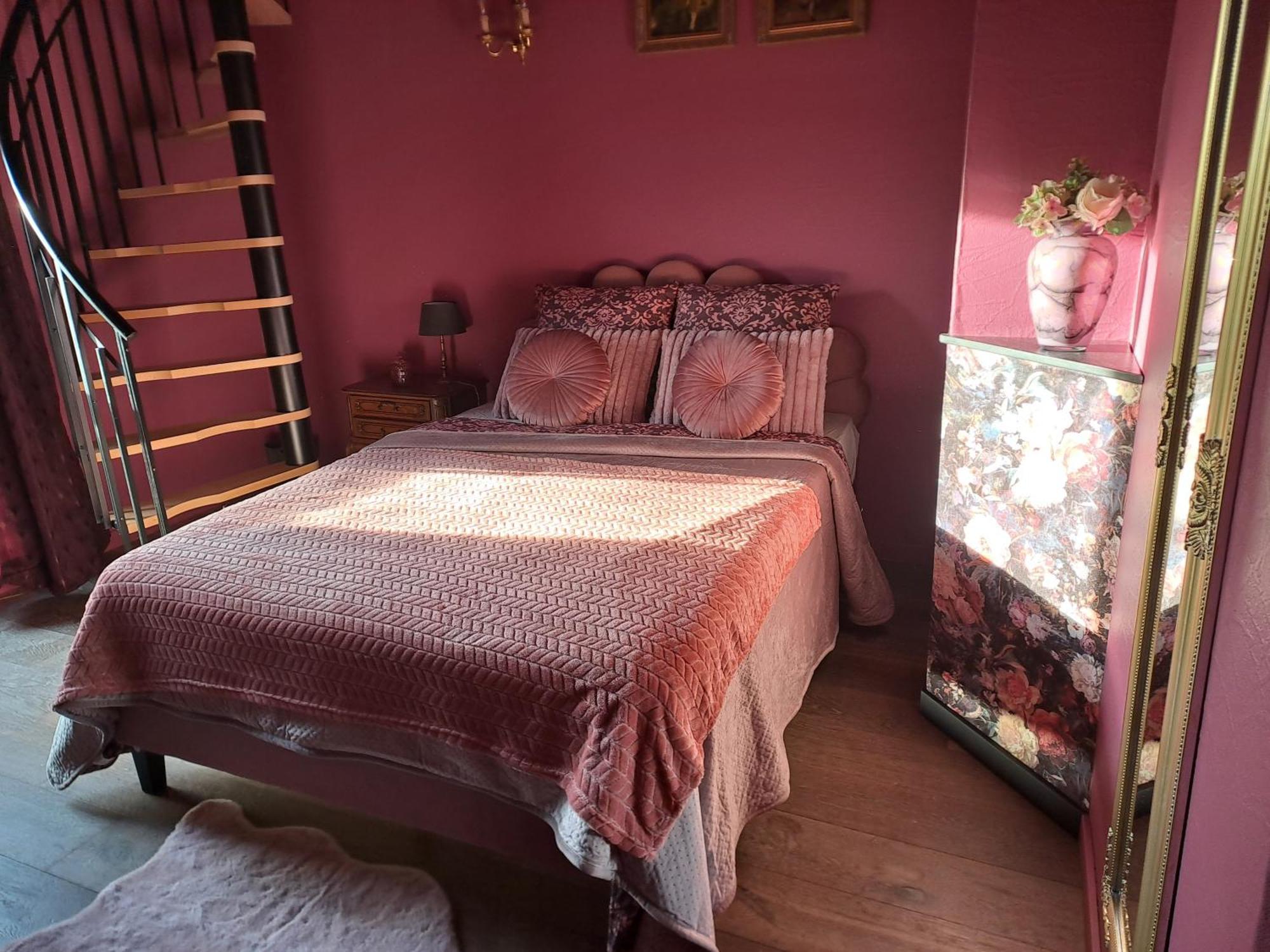 Bois De Chenes House Bed & Breakfast ฟาลส์บวร์ก ภายนอก รูปภาพ